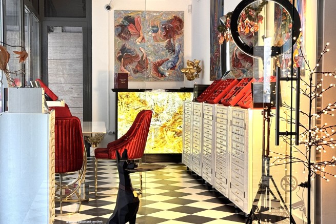 Online store and store